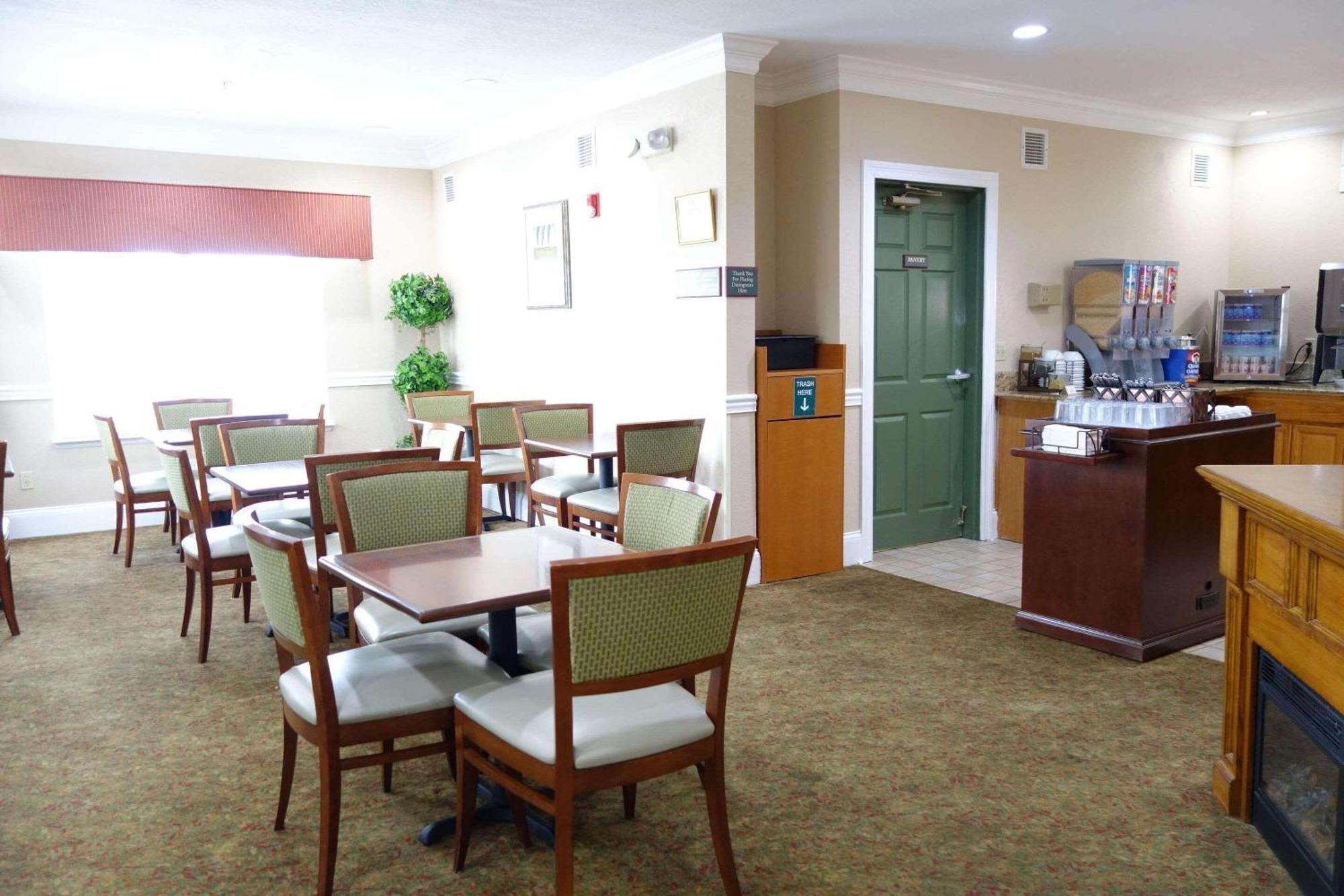 Country Inn & Suites By Radisson, Biloxi-Ocean Springs, Ms Екстериор снимка